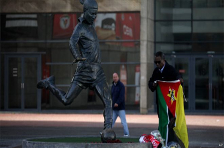  فاز بوزيبيو بلقب هداف كأس العالم في عام 1966.