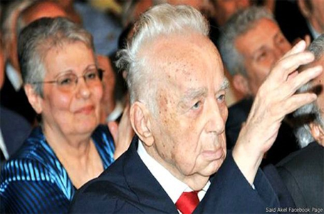  الشاعر اللبناني سعيد عقل.