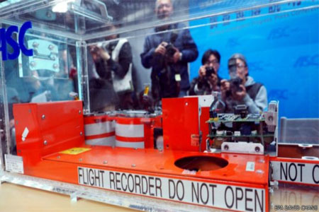 كانت الطائرة تحمل على متنها 58 راكبا قتل منهم 35 شخصا على الأقل