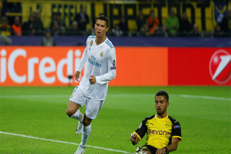 رونالدو محتفلاً بعد تسجيله في مرمى الفريق الألماني