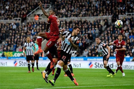 ليفربول يتعادل مع نيوكاسل