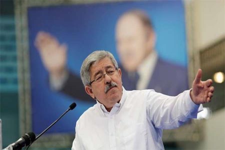 الأمين العام للتجمع الوطني الديمقراطي الجزائري أحمد أويحي