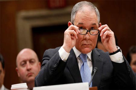 رئيس وكالة حماية البيئة الأمريكية سكوت بروت