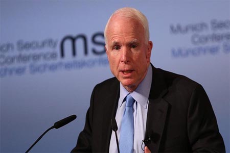 السيناتور جون ماكين