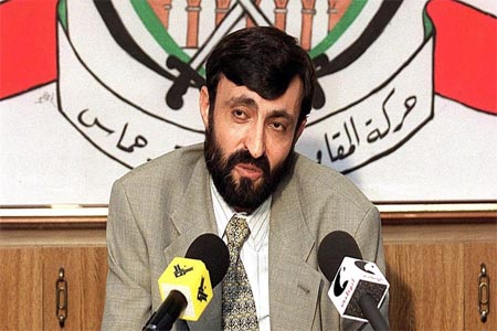 Imad al-Alami, talks to journalists at a press conference held in the southern suburbs of Beirut 23 September 1999.