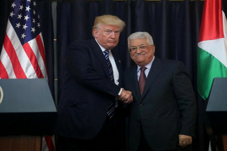Palestinian President Mahmoud Abbas and US President Donald Trump. (Photo: Issam Rimawi via MEMO)