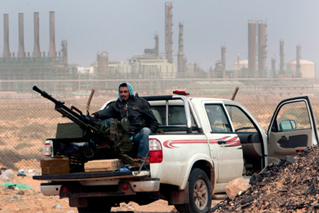 حكومة الثني تسعى للاستقلال نفطيا