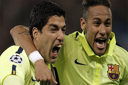 أحرز أهداف برشلونة كل من نيمار (يمين) وسواريز