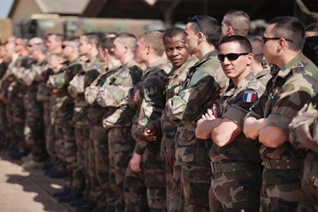 مداما قاعدة عسكرية في صحراء الساحل الأفريقي للدفاع عن الكنوز الفرنسية