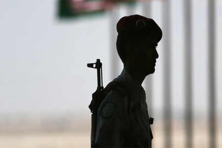 A Saudi policeman stands guard in Riyadh, Saudi Arabia. (File photo: AP)