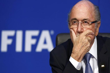 بلاتر نفى ارتكاب أي مخالفة