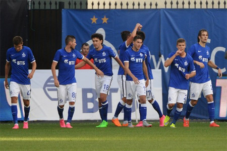 لاعبو دينامو موسكو