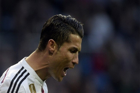 مهاجم ريال مدريد كريستيانو رونالدو خلال المباراة ضد اسبانيول