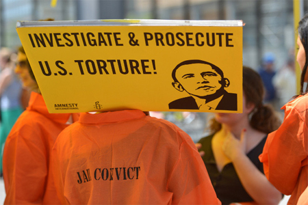 التعذيب في السجون الأمريكية واقع عراه تقرير الكونغرس