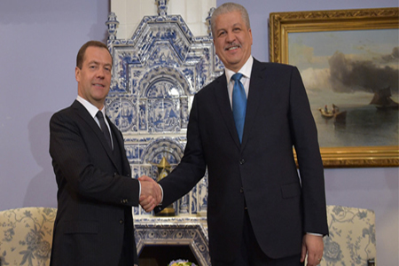 رئيس الوزراء الروسي دميتري مدفيديف مع نظيره الجزائري عبد الملك سلال