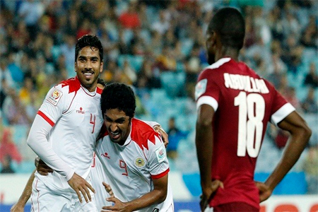 الأحمر البحريني يهزم العنابي القطري
