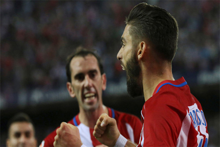 أتلتيكو مدريد يهزم ملقا في الليغا