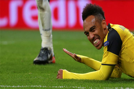 الغابوني بيير إيمريك أوباميانغ