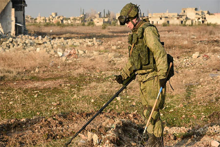 Military engineers of the Russian Army's international counter-mine center continue the demining operation in eastern Aleppo, Syria. © Ministry of defence of the Russian Federation / Sputnik
