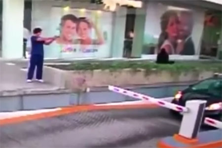 © Claudia HQ / YouTube