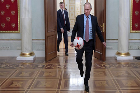 Russian President Vladimir Putin after his meeting with FIFA president Gianni Infantino at the Moscow Kremlin, November 25, 2016 © Alexey Druzhinin / Sputnik