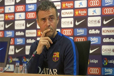 مدرب برشلونة لويس إنريكي