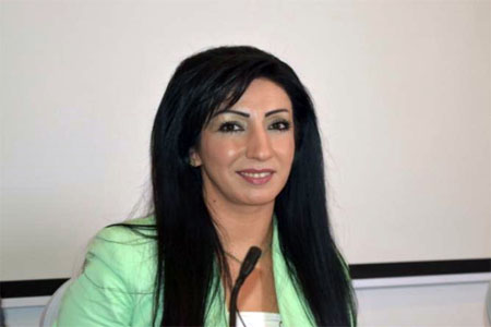 الكاتبة غوشة