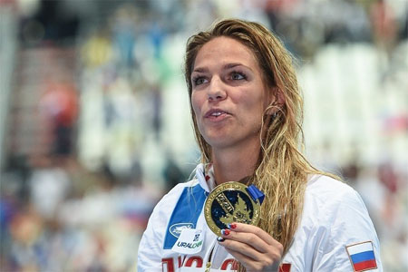 بطلة السباحة الروسية يوليا إيفيموفا