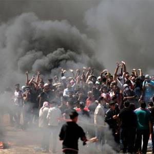 240 إصابة على حدود غزة 